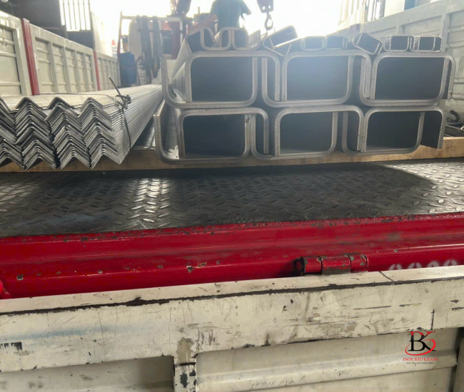 U chấn inox theo kích thước giá rẻ