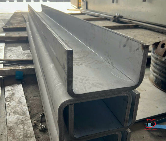 U chấn inox theo kích thước giá rẻ
